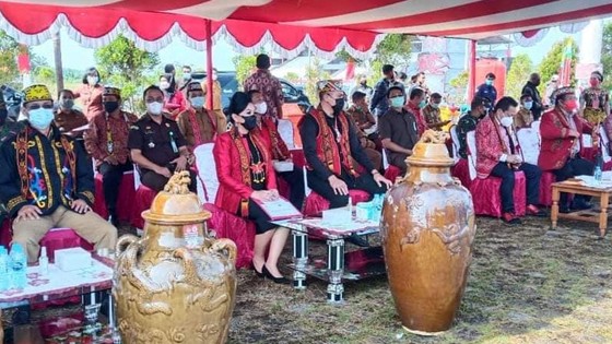 Plt. Inspektur Kabupaten Landak Hadiri Undangan Ritual Adat Naik Dango Ke-XXXVI
